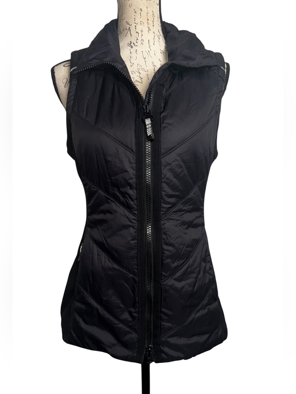 Athleta Rock Ridge PrimaLoft quilted puffer vest
